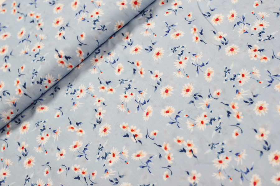 Viskose Webware - himmelblau mit Blumen - Amy Fleur von Hilco | SEEMANNsgarn Stoffe Viskose Webware Amy Fleur von Hilco bei SEEMANNSgarn