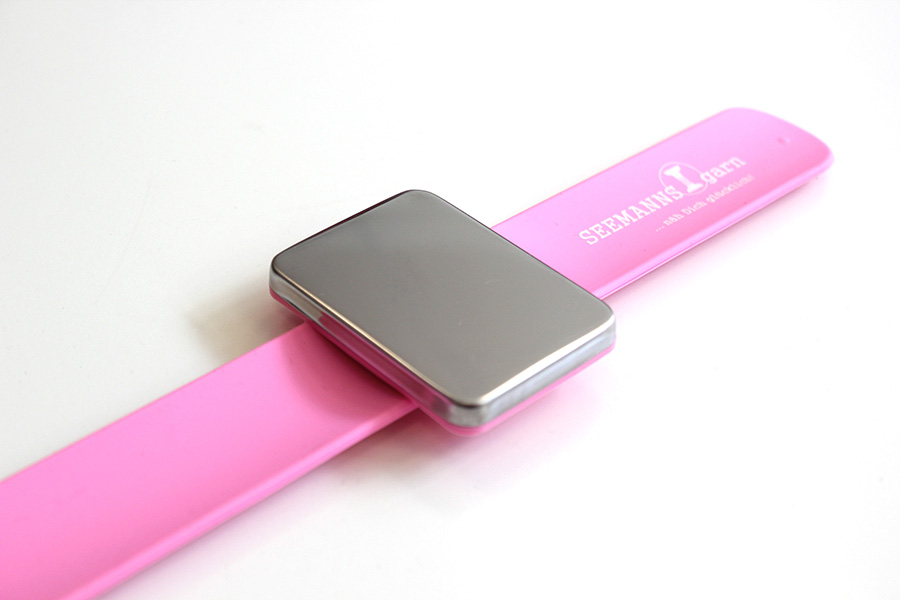 Magnetisches Nadelkissen-Armband in pink von SEEMANNSgarn