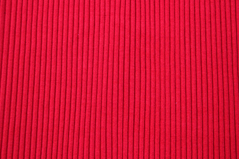 Rippenbündchen in rot