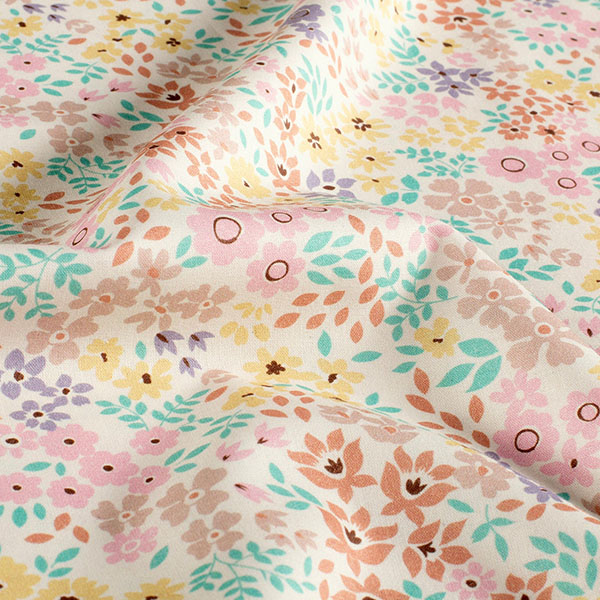 Baumwollpopeline „Zarte Blumen“ in Wollweiß