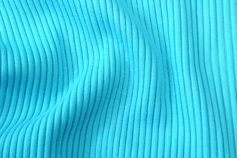 Rippenbündchen in hellblau